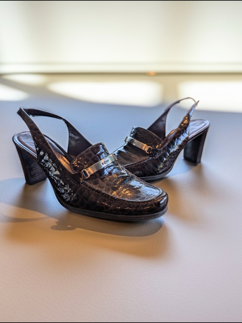 Vintage Etienne Aigner Leather Crock Embossed Brown Slingback Block HeelS